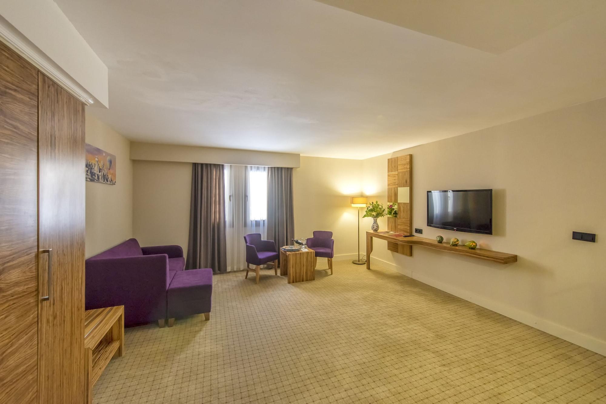 Ramada By Wyndham Cappadocia Hotell Ortahisar Exteriör bild