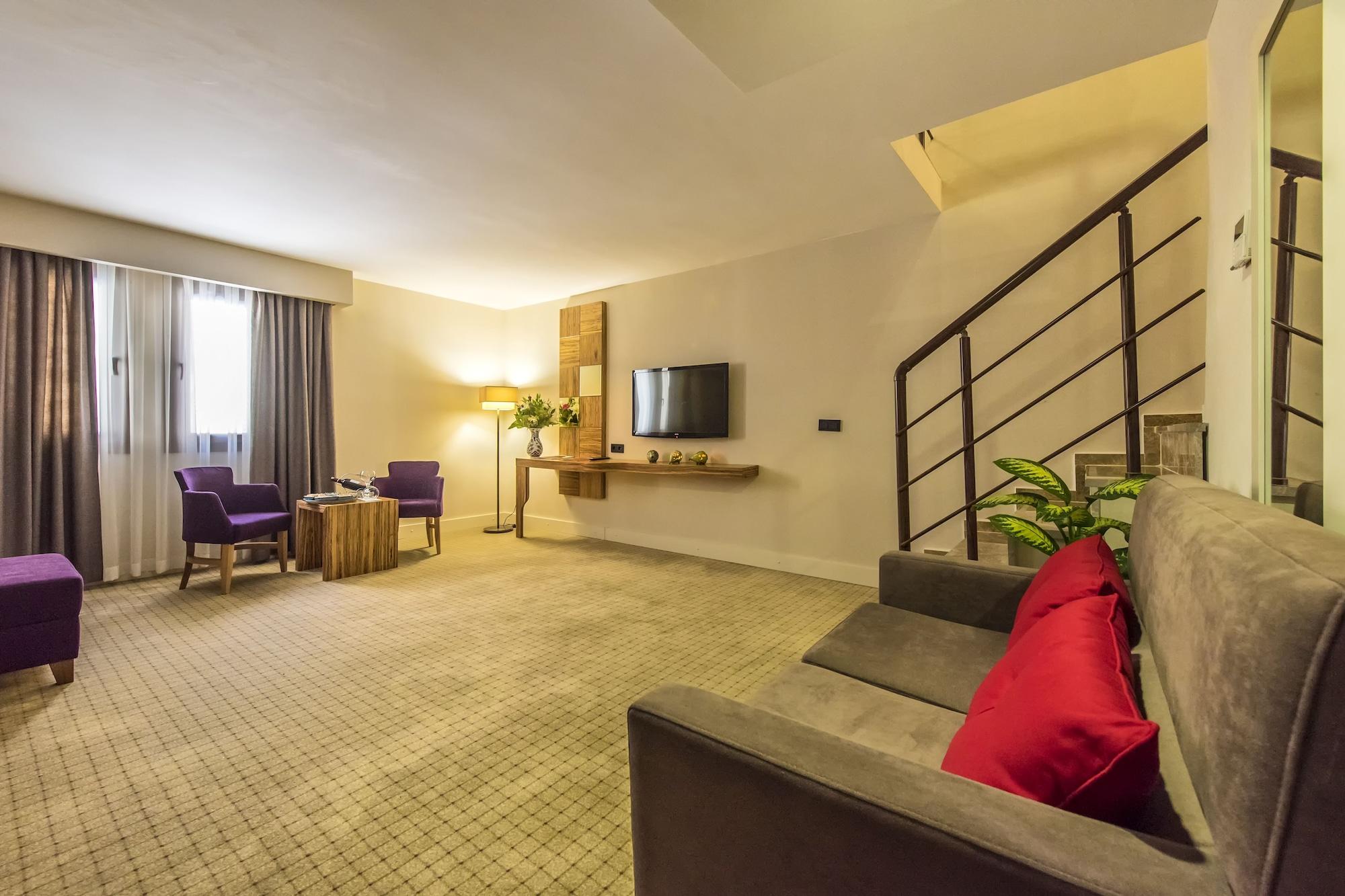 Ramada By Wyndham Cappadocia Hotell Ortahisar Exteriör bild