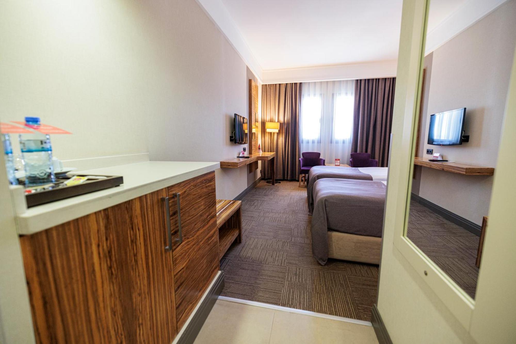 Ramada By Wyndham Cappadocia Hotell Ortahisar Exteriör bild