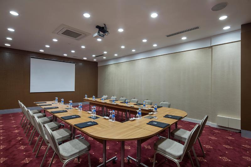 Ramada By Wyndham Cappadocia Hotell Ortahisar Exteriör bild